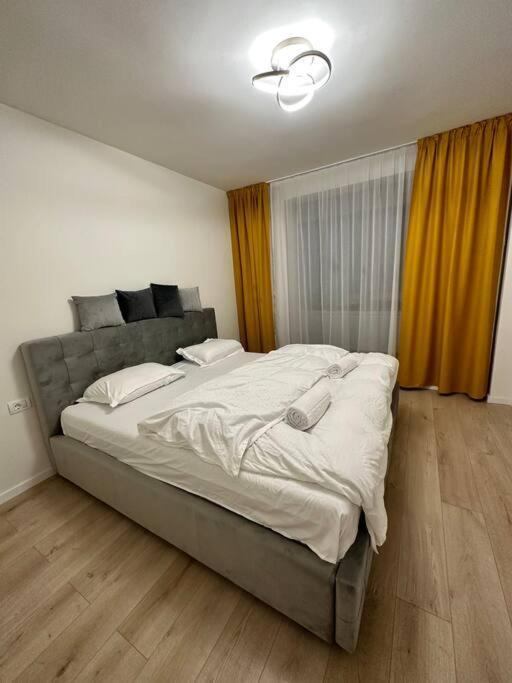Ultracentral Luxury Apartament Тимишоара Экстерьер фото